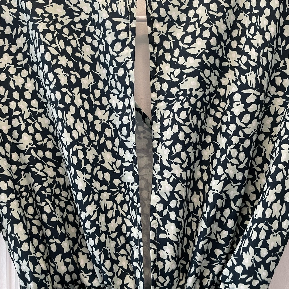 Woman’s Romper - Picture 3 of 5